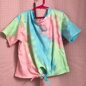Colorful crop top 🤗